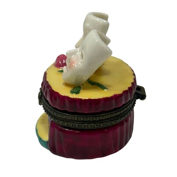 Comedy & Tragedy Hinged Trinket Box. - Picture 3 of 6